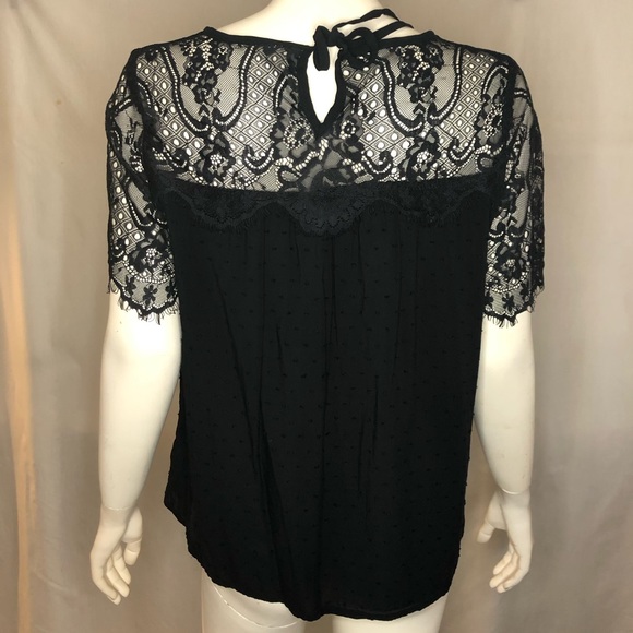 Woman’s black eyelash lace top with short sleeves size medium - Picture 16 of 16
